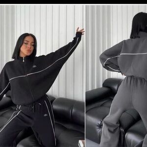 ALO Yoga Women's Gray Track Suit